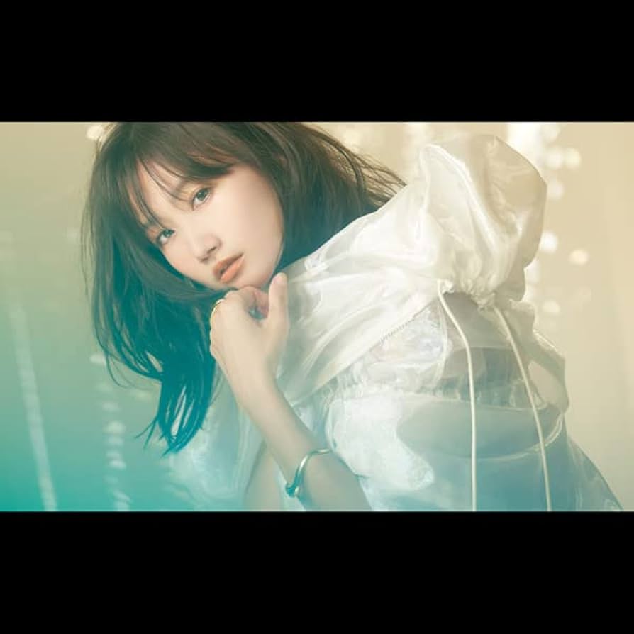 LOVE　IS　BORN　〜19th　Anniversary　2022〜（初回生 Amazon.co.jp: LOVE IS BORN ～19th Anniversary 2022～ (Live